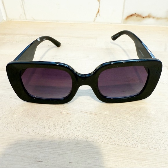 ANTHROPOLOGIE Black Square Sunglasses NEW - Picture 1 of 4